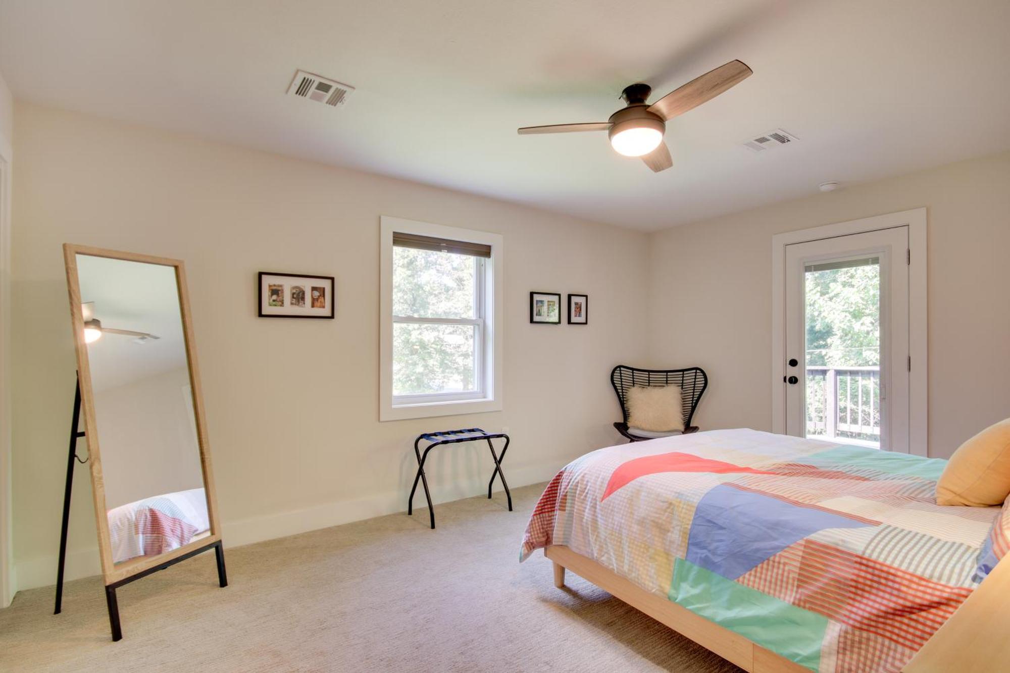 Sunny And Chic Retreat With Spacious Yard And Patio! เบนตันวิลล์ ภายนอก รูปภาพ